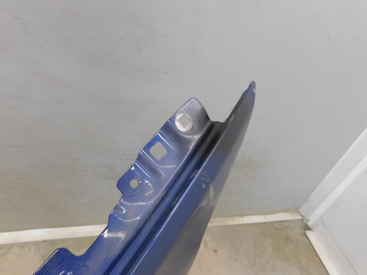 Крыло переднее правое