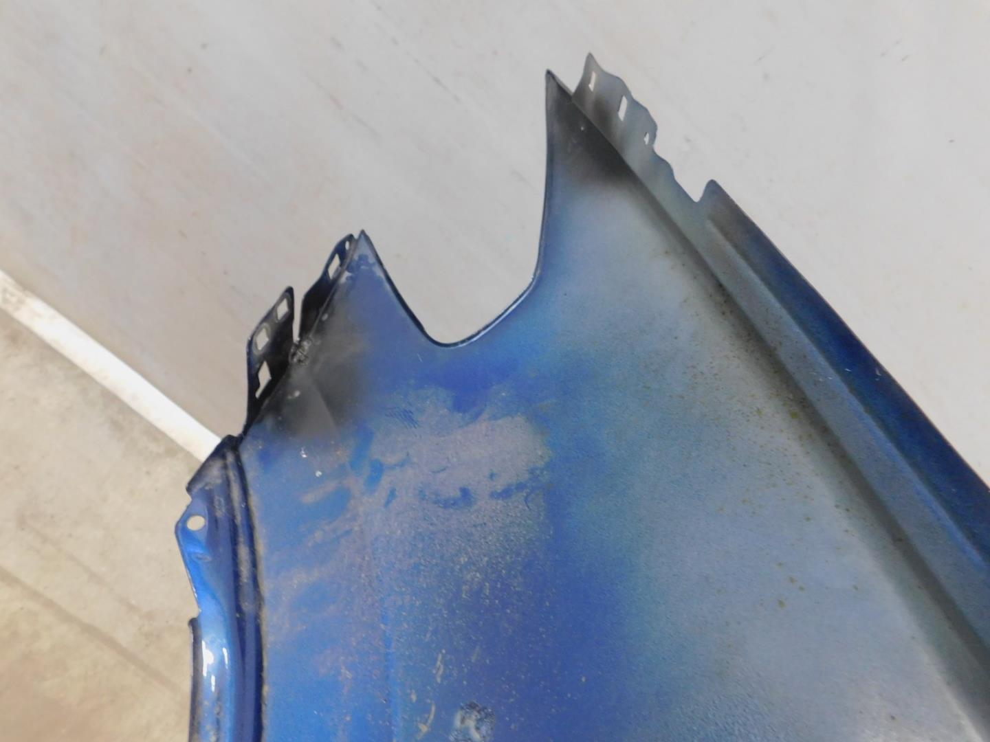 Крыло переднее правое