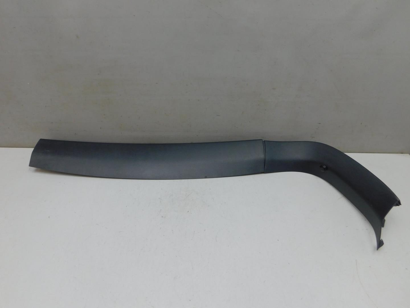 Обшивка двери багажника