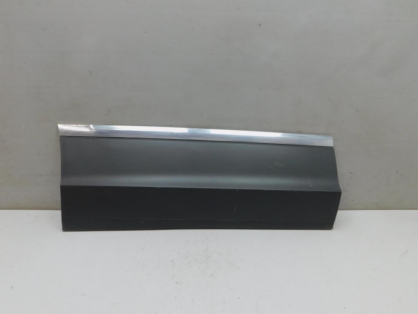 Накладка двери задней правой