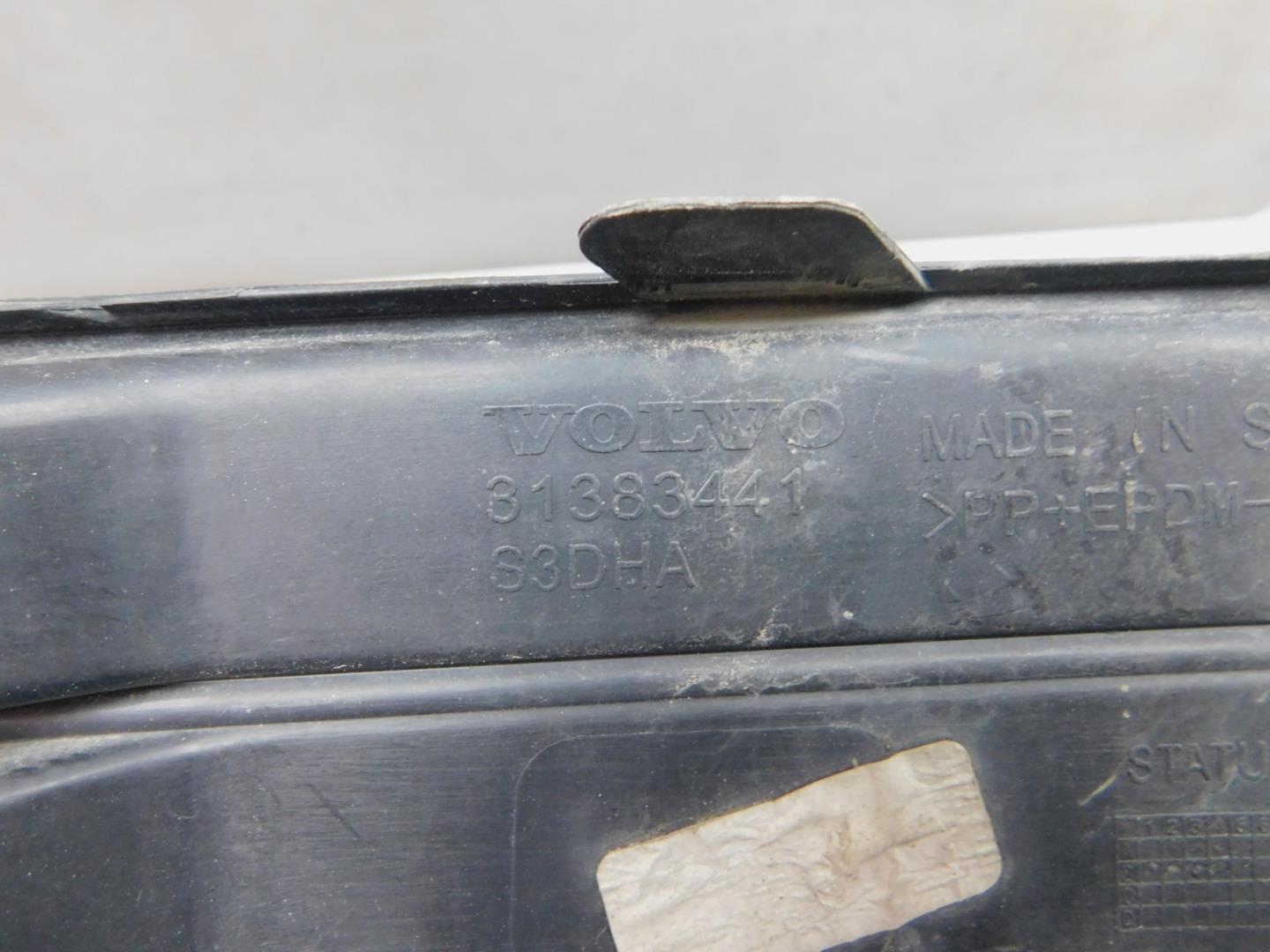 Решетка в бампер левая