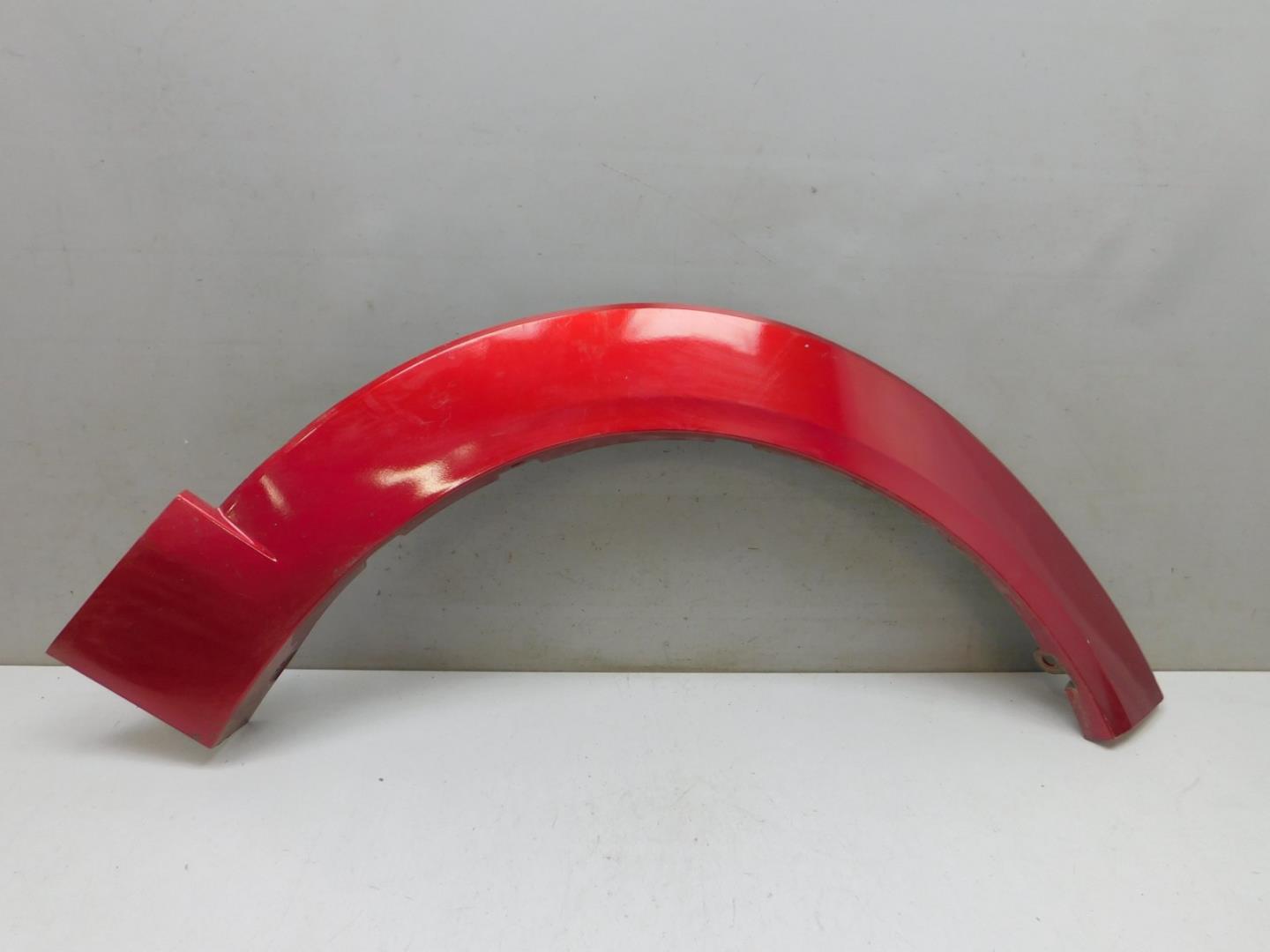 Накладка переднего крыла правого