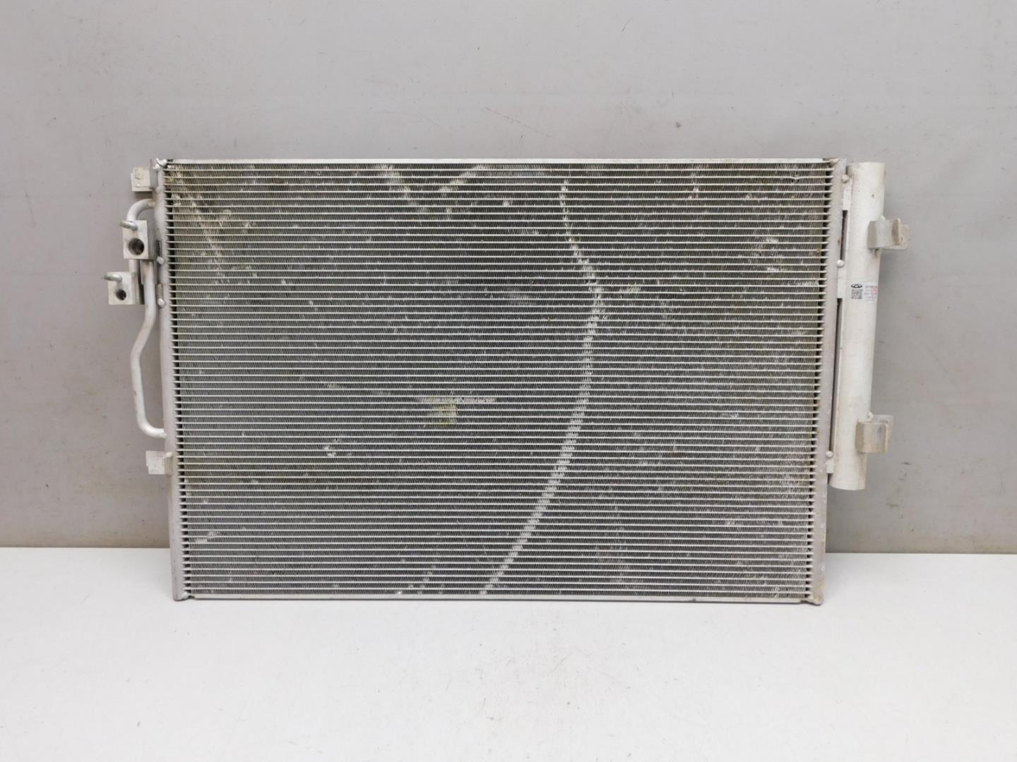 Радиатор кондиционера / конденсер