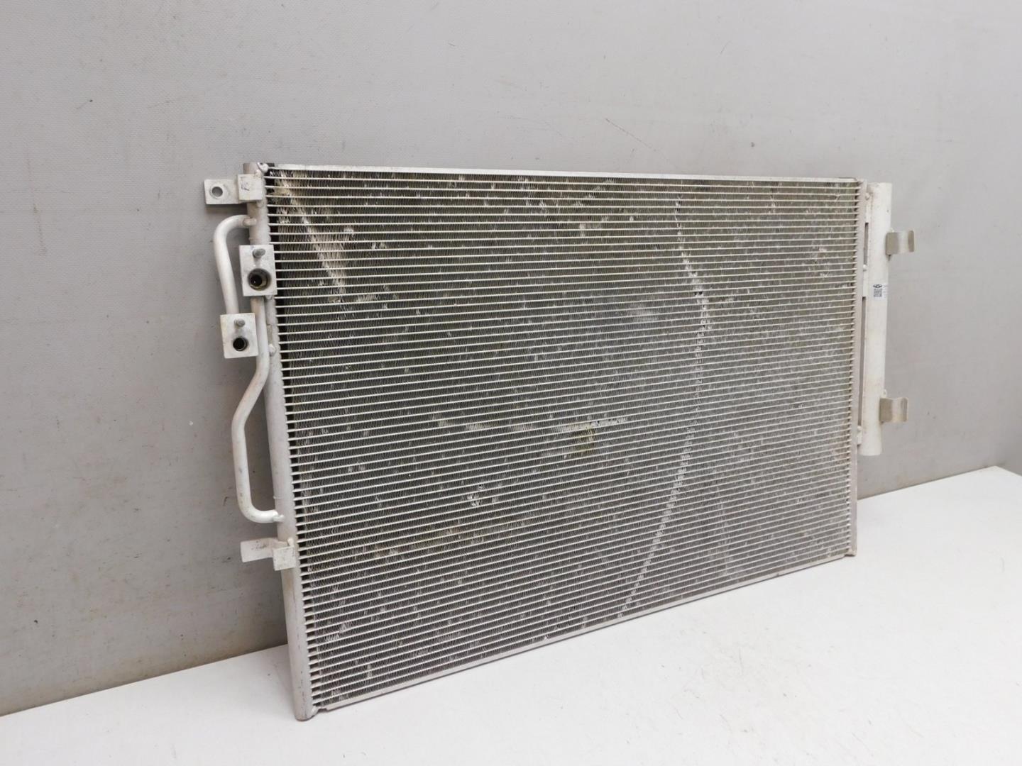 Радиатор кондиционера / конденсер