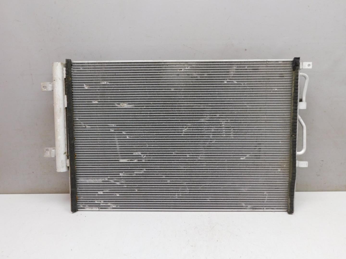 Радиатор кондиционера / конденсер