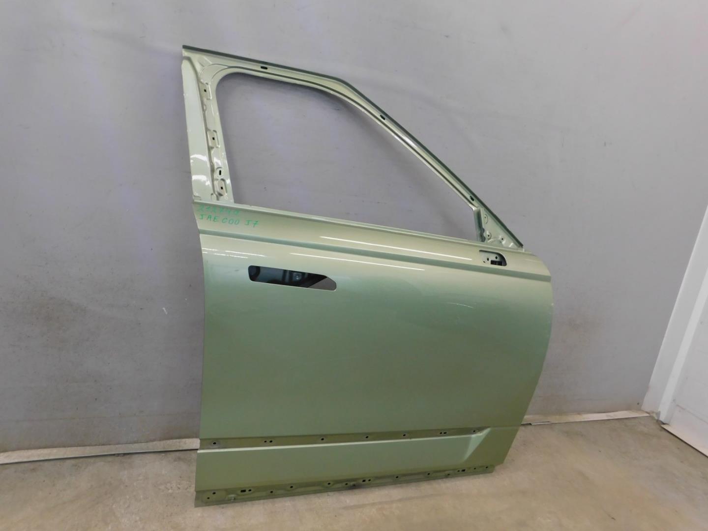 Дверь передняя правая