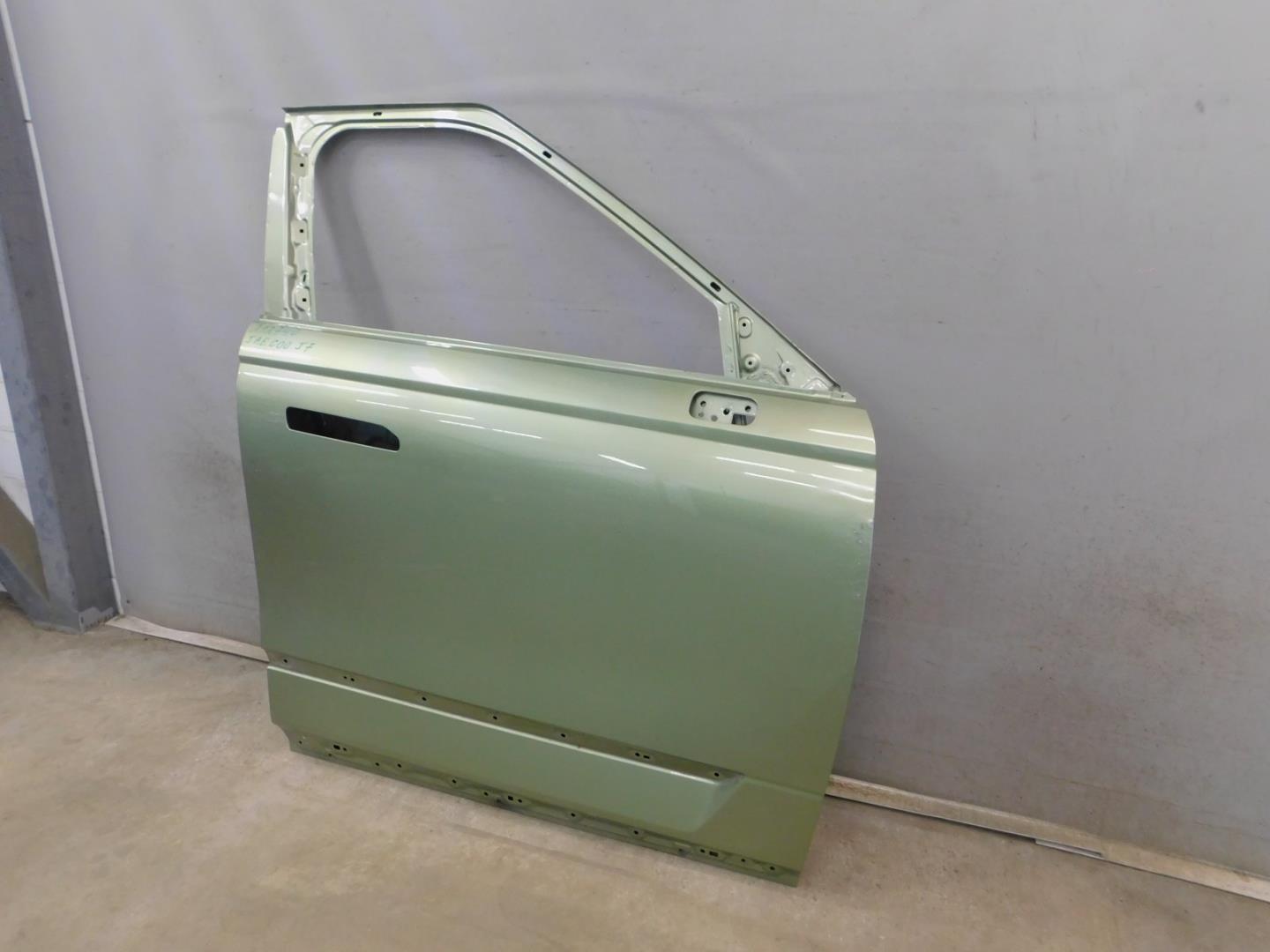 Дверь передняя правая