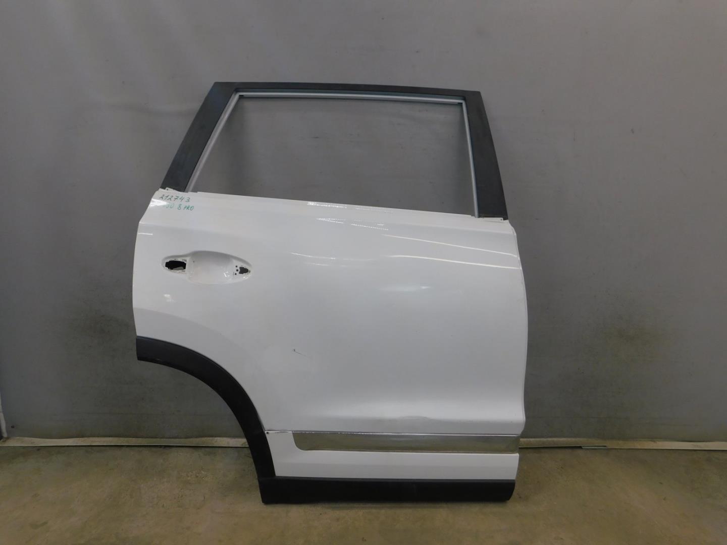 Дверь задняя правая