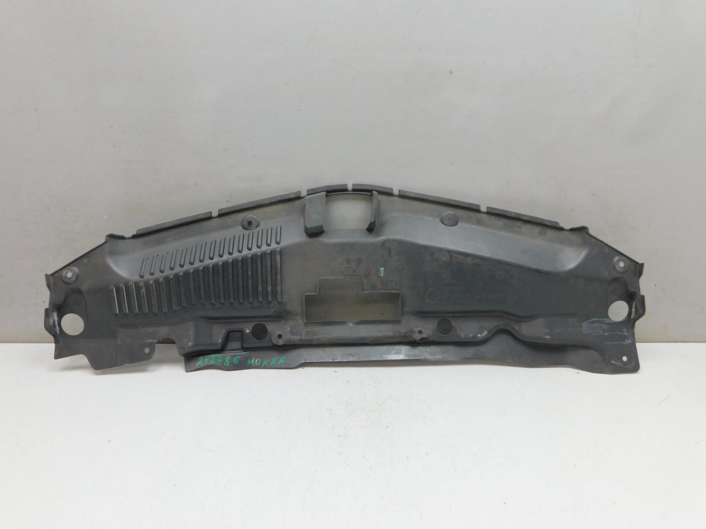 Кожух замка капота