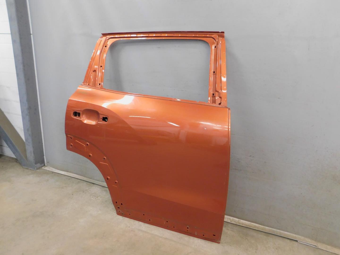 Дверь задняя правая