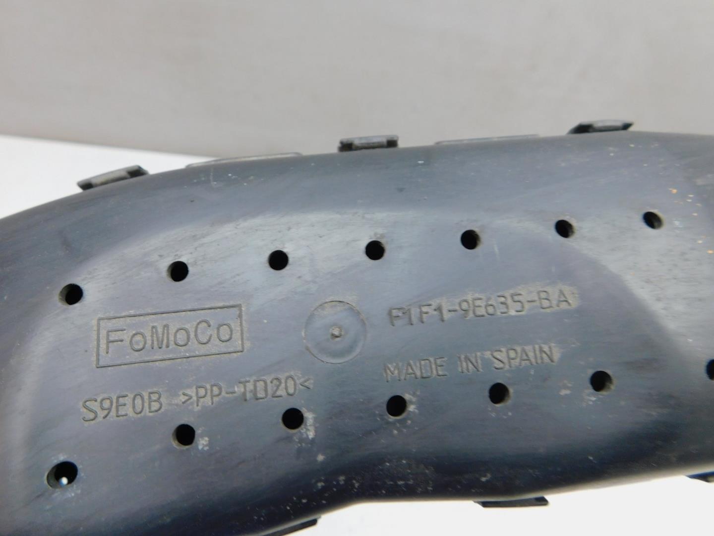 Патрубок воздушного фильтра