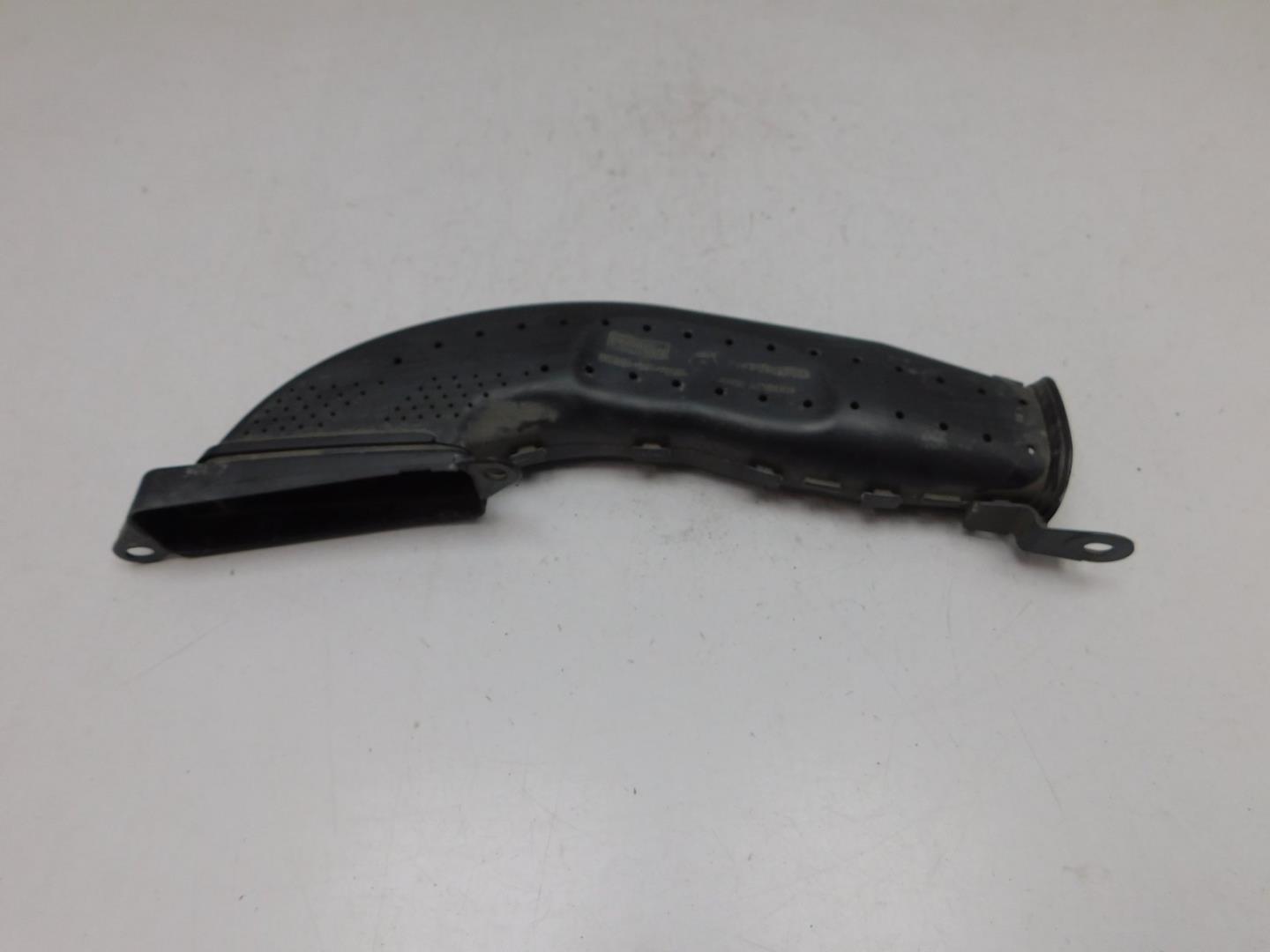 Патрубок воздушного фильтра