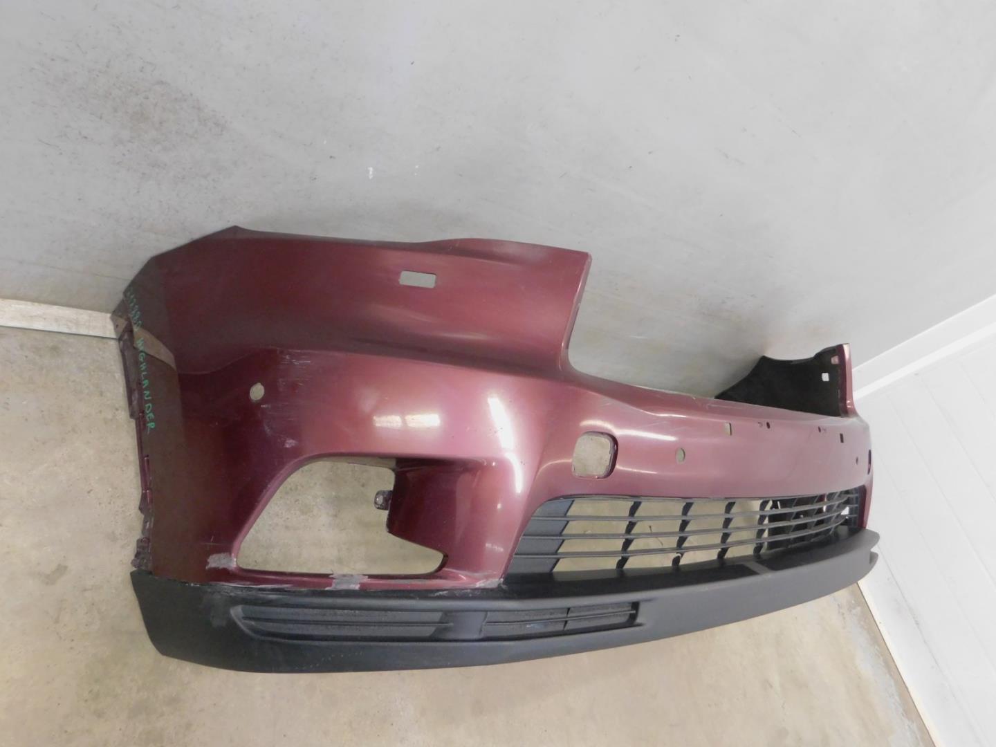 Бампер передний