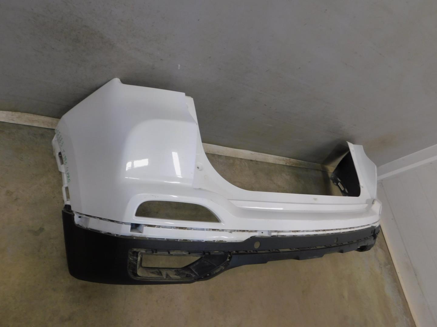 Бампер задний