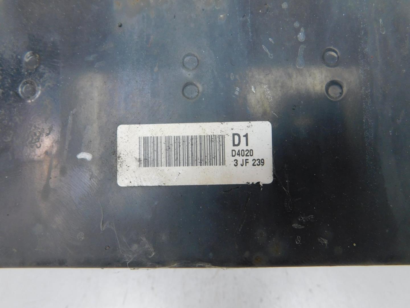 Усилитель переднего бампера