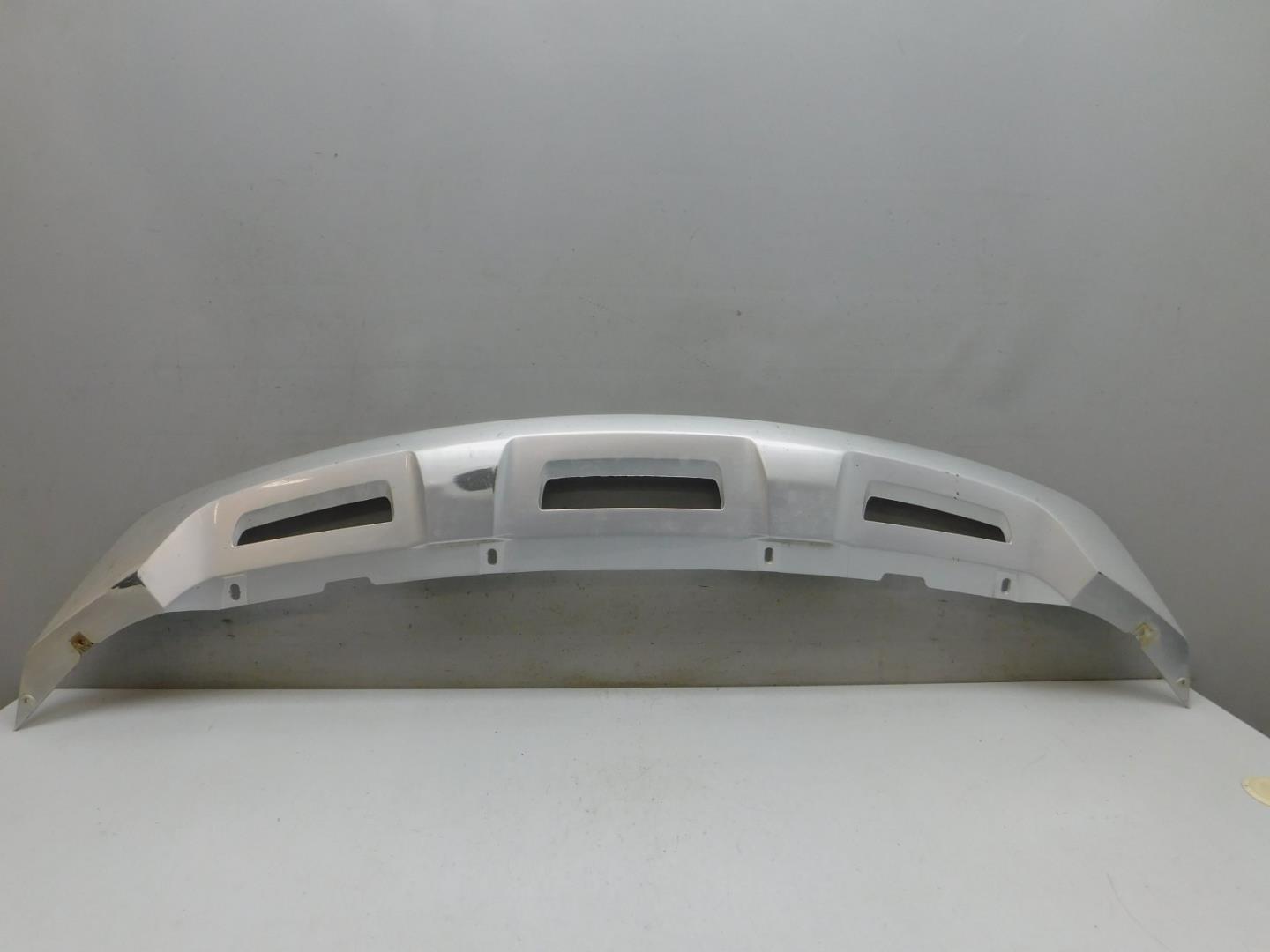 Накладка переднего бампера