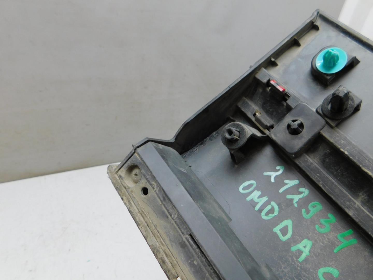 Накладка двери передней левой