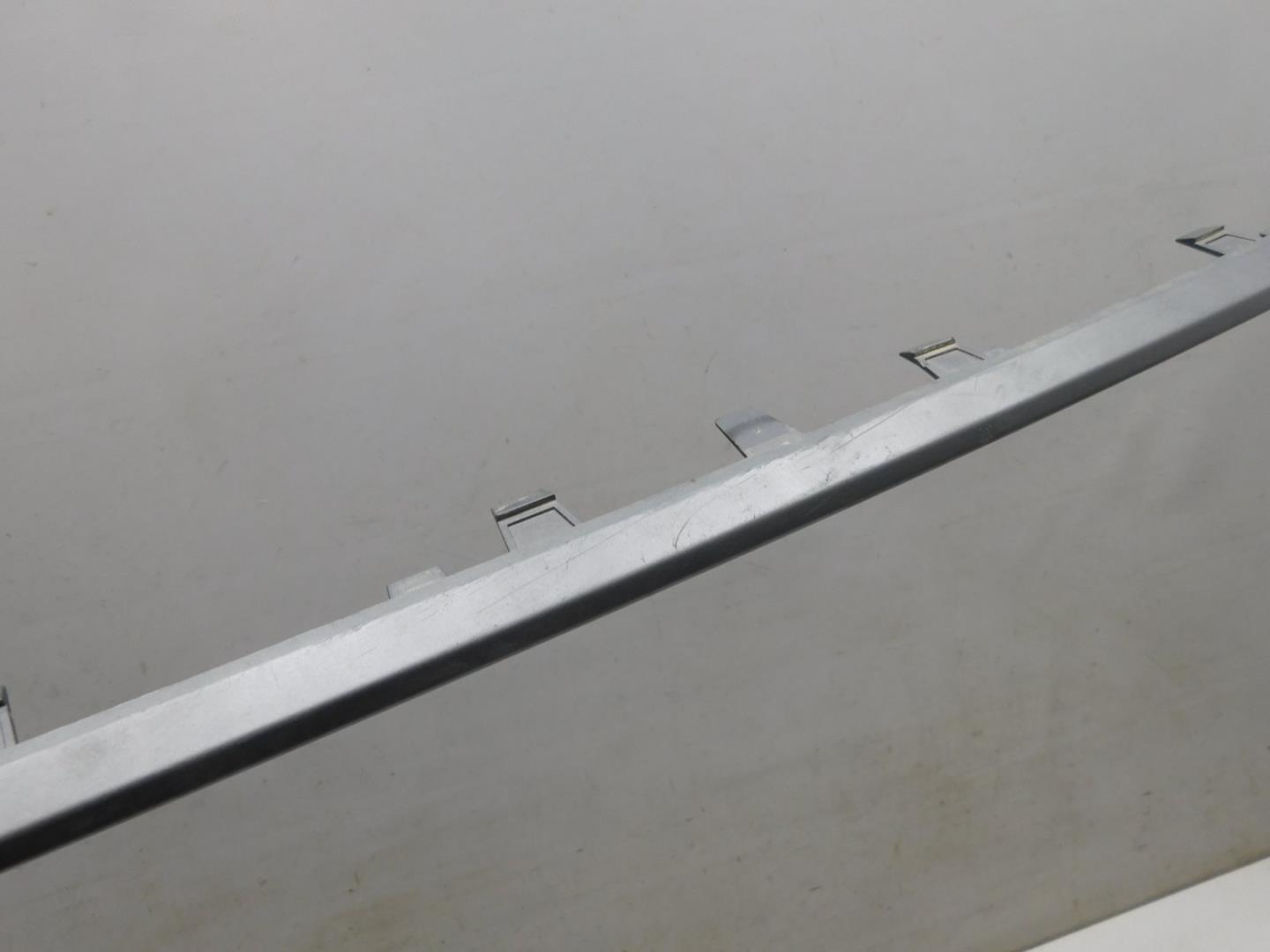 Накладка переднего бампера