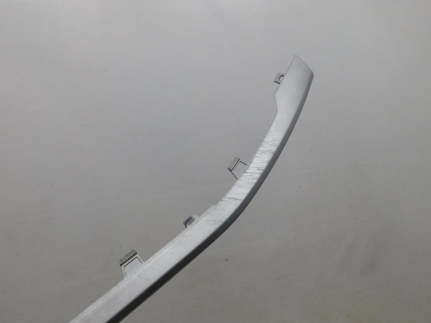 Накладка переднего бампера