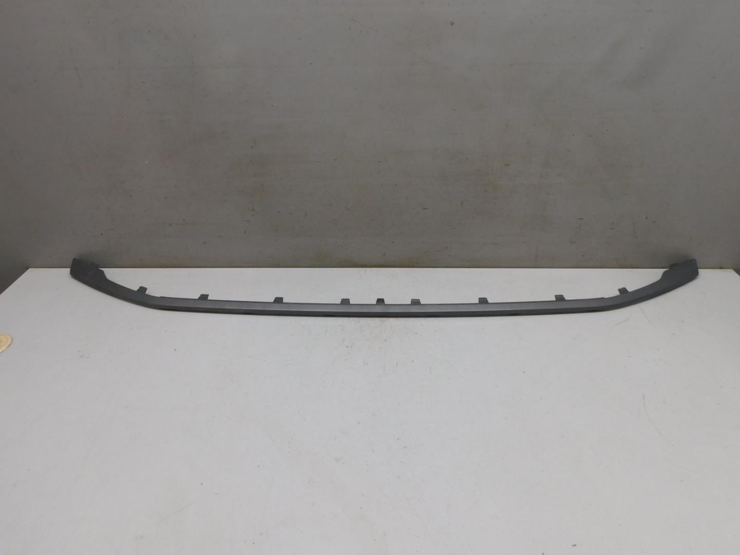 Накладка переднего бампера