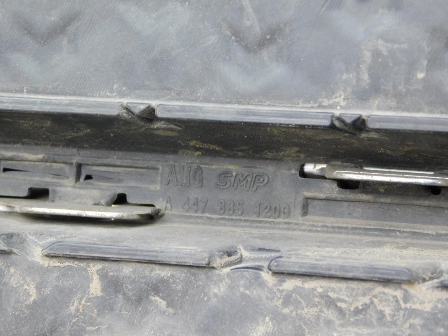 Решетка в бампер левая