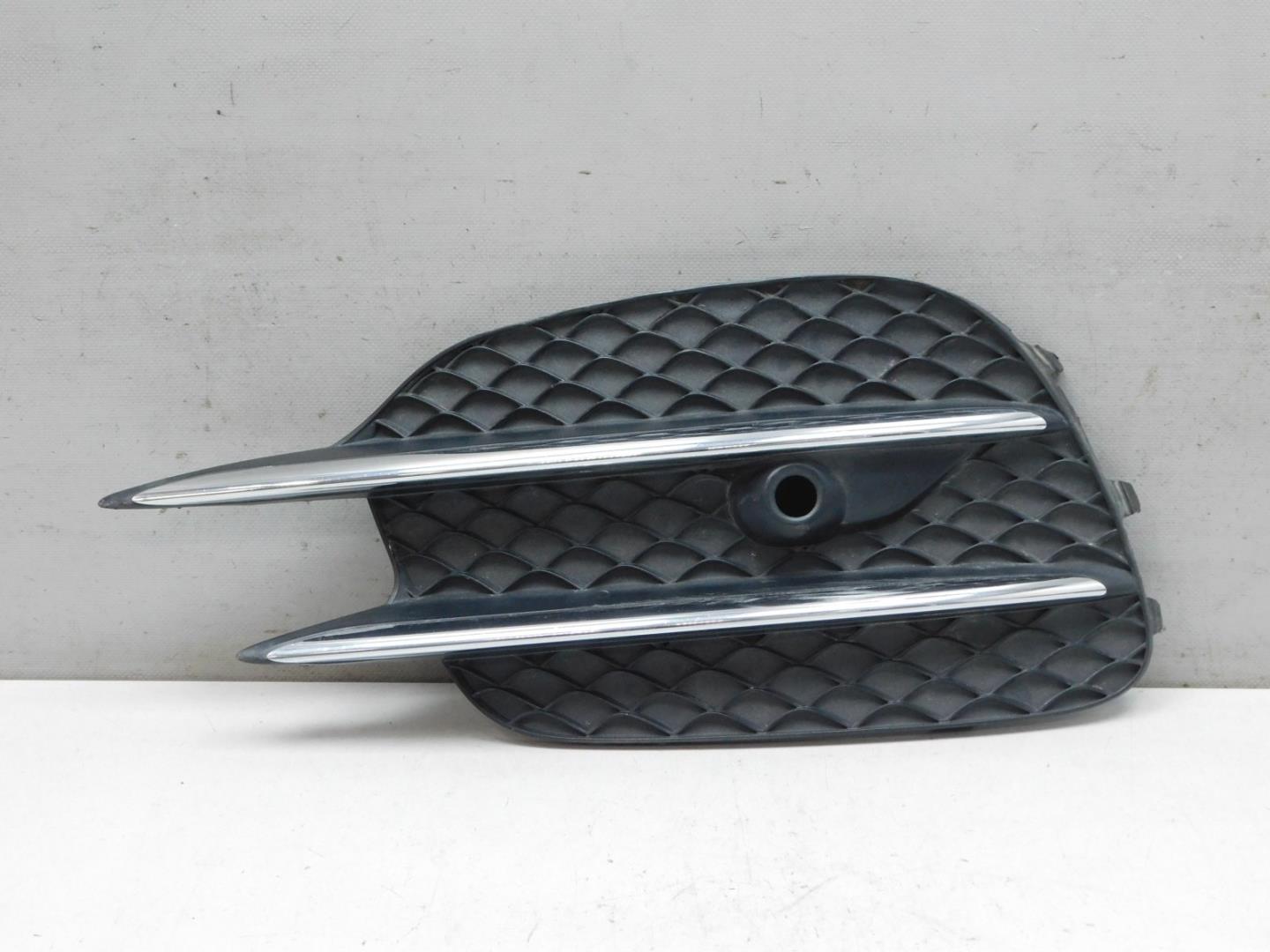 Решетка в бампер левая