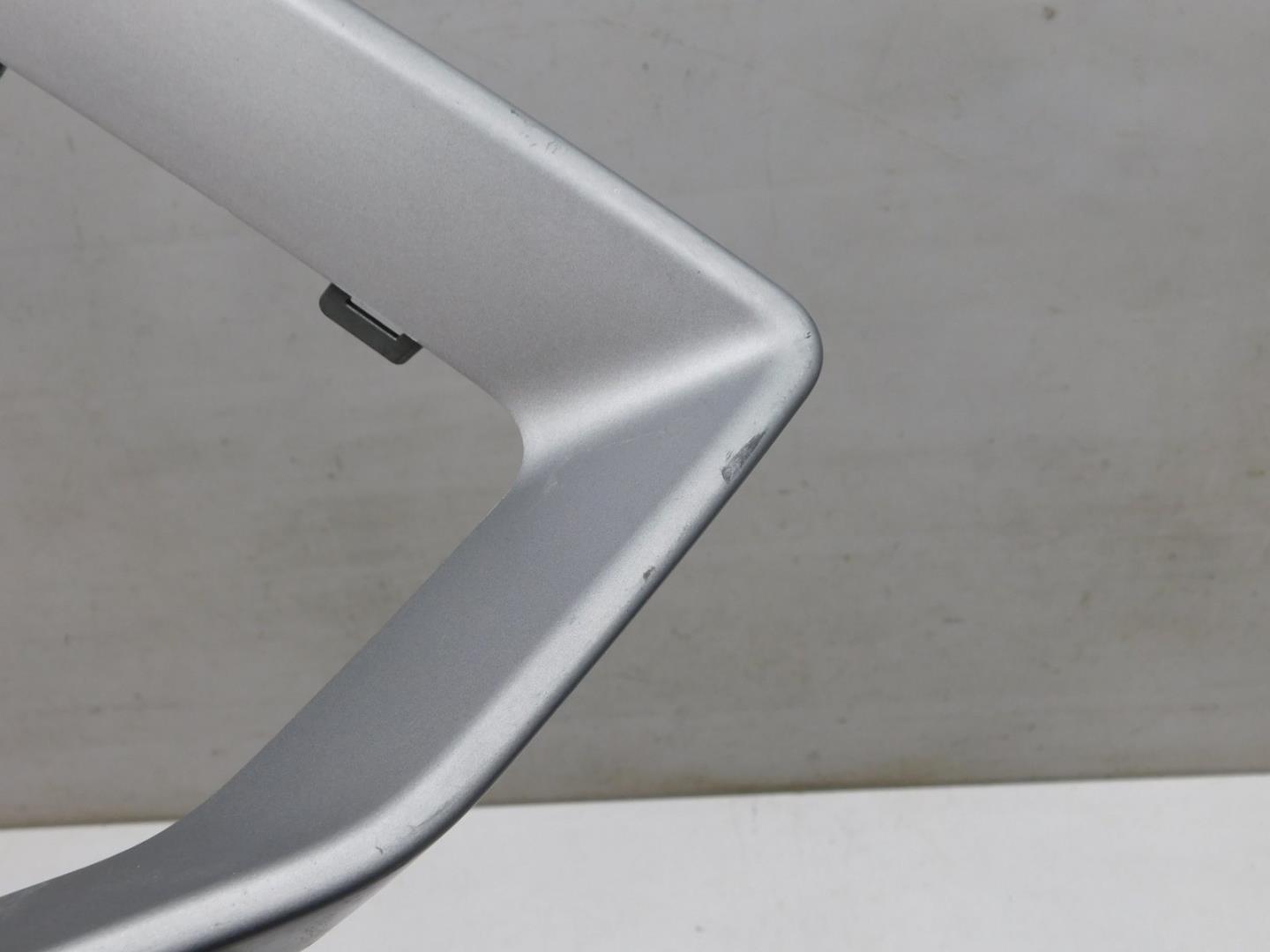 Накладка переднего бампера