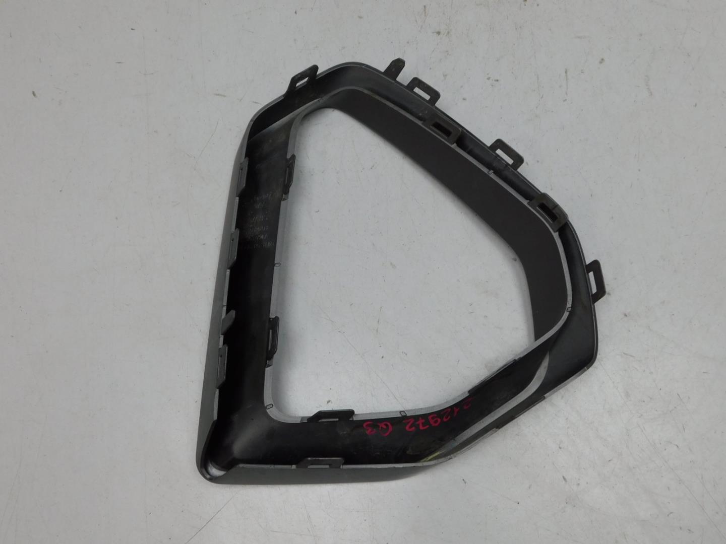 Накладка переднего бампера