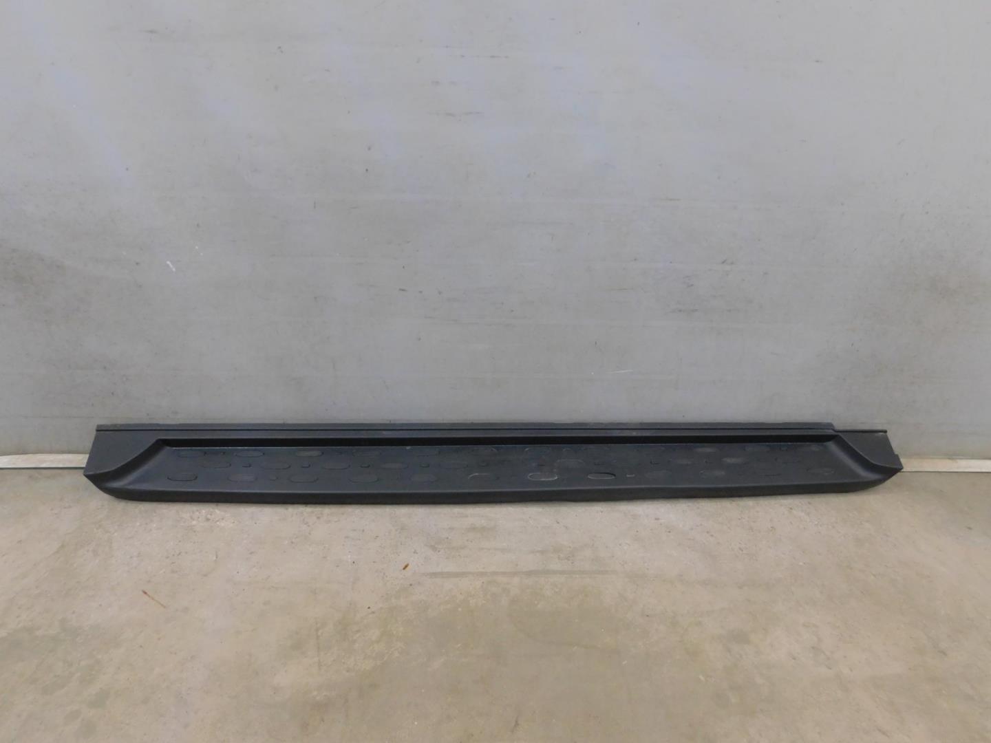 Подножка левая