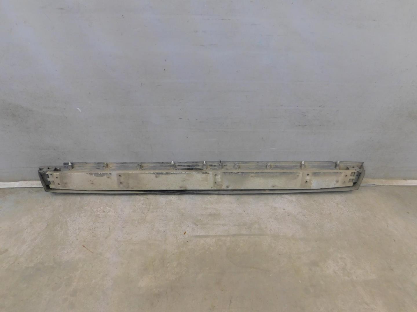 Подножка левая