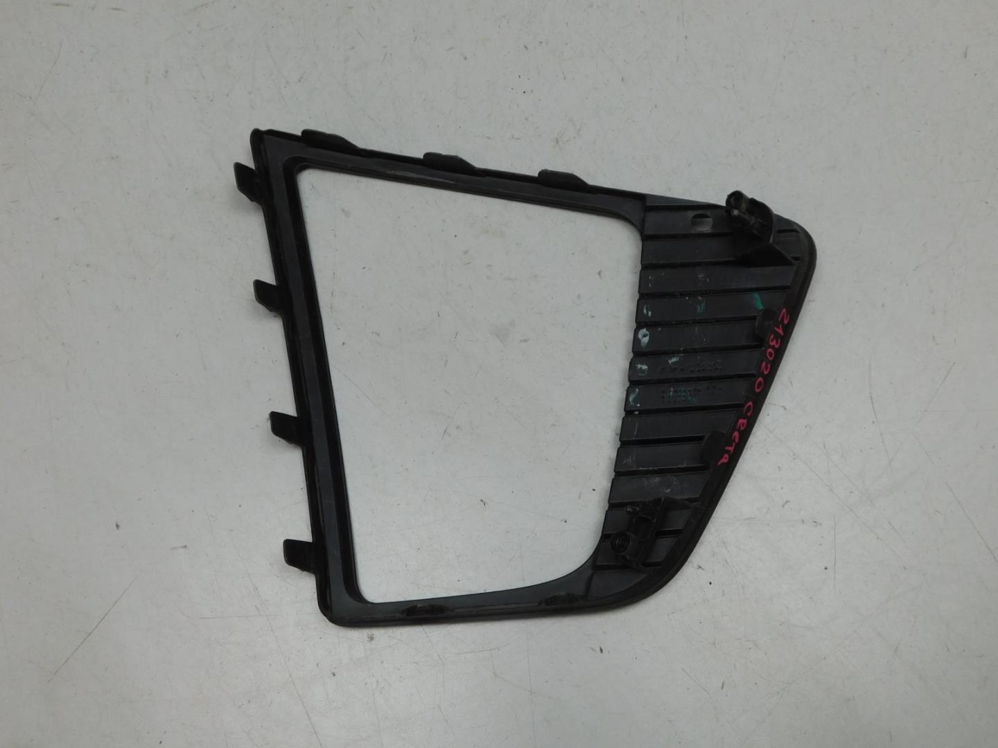 Решетка в бампер левая