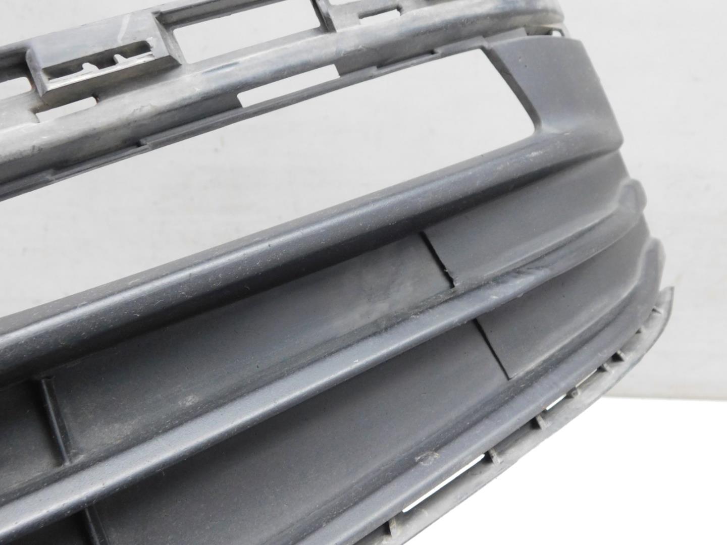 Решетка в бампер левая