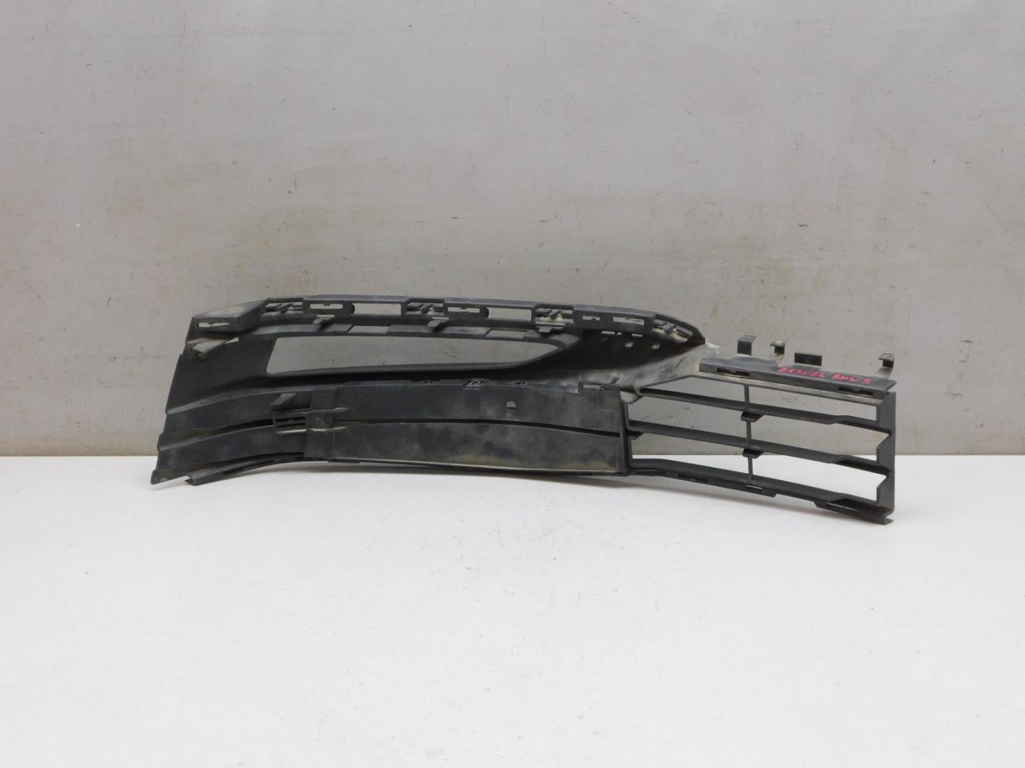 Решетка в бампер левая