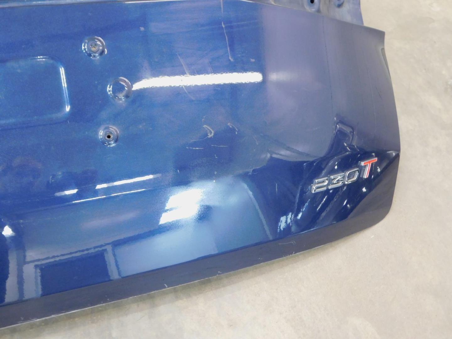 Дверь багажника