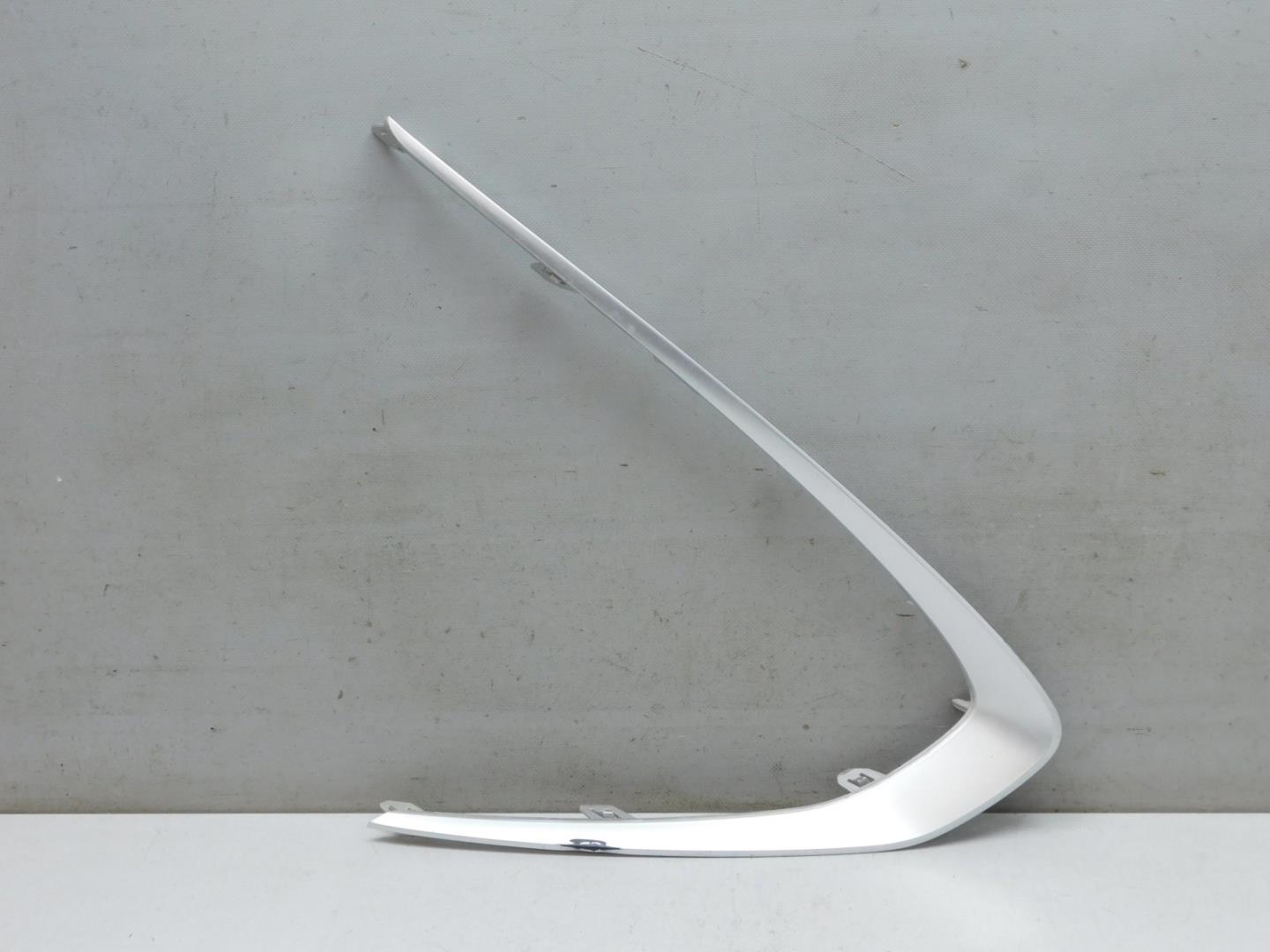 Накладка переднего бампера