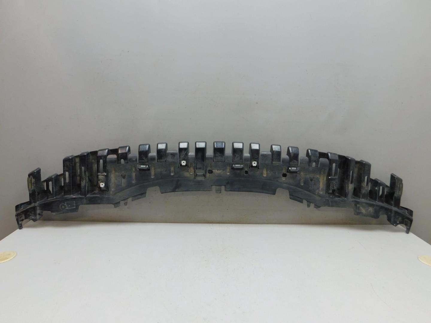 Усилитель переднего бампера