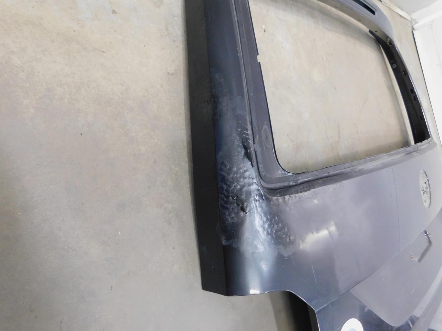 Дверь багажника