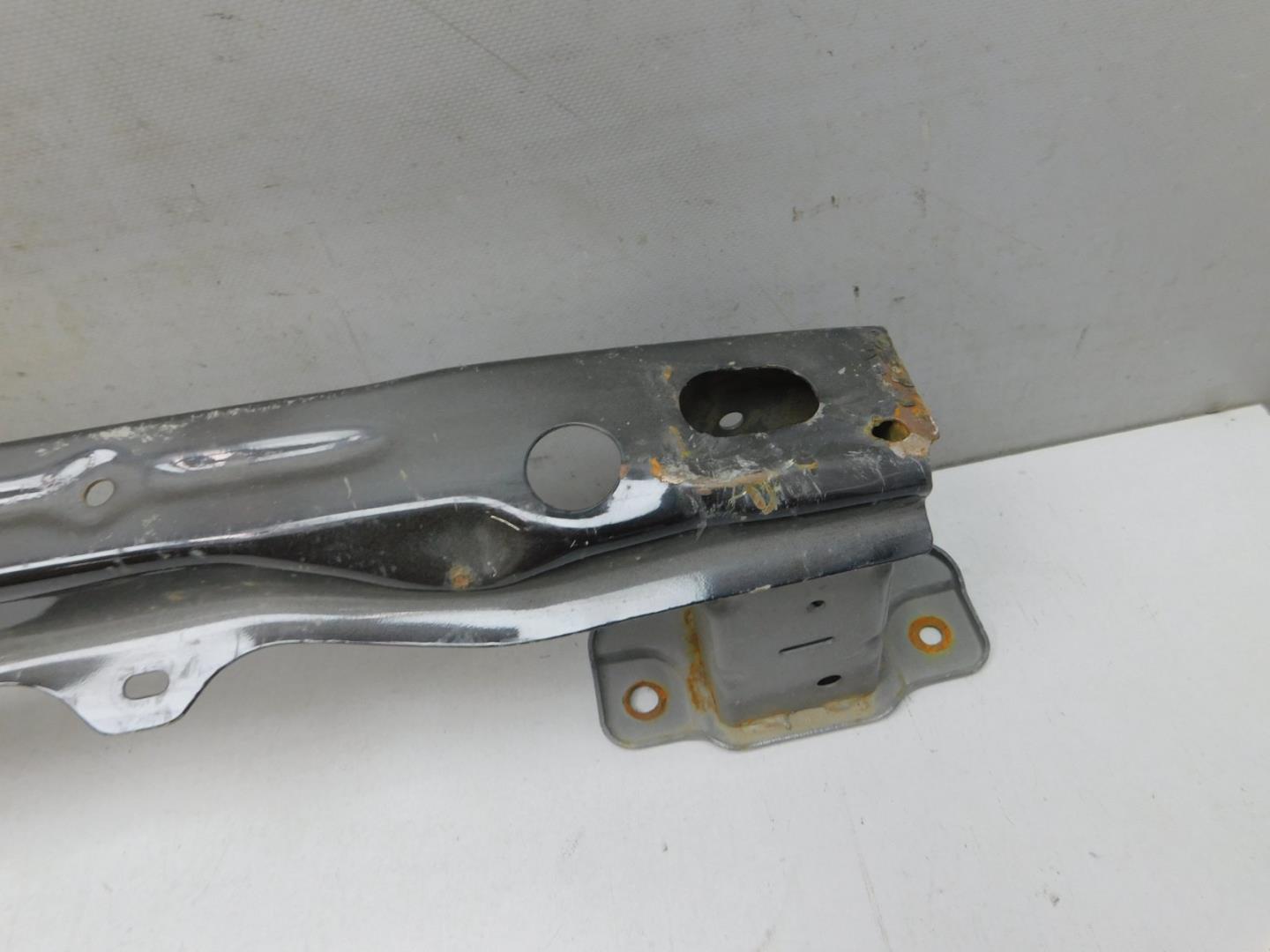 Усилитель заднего бампера