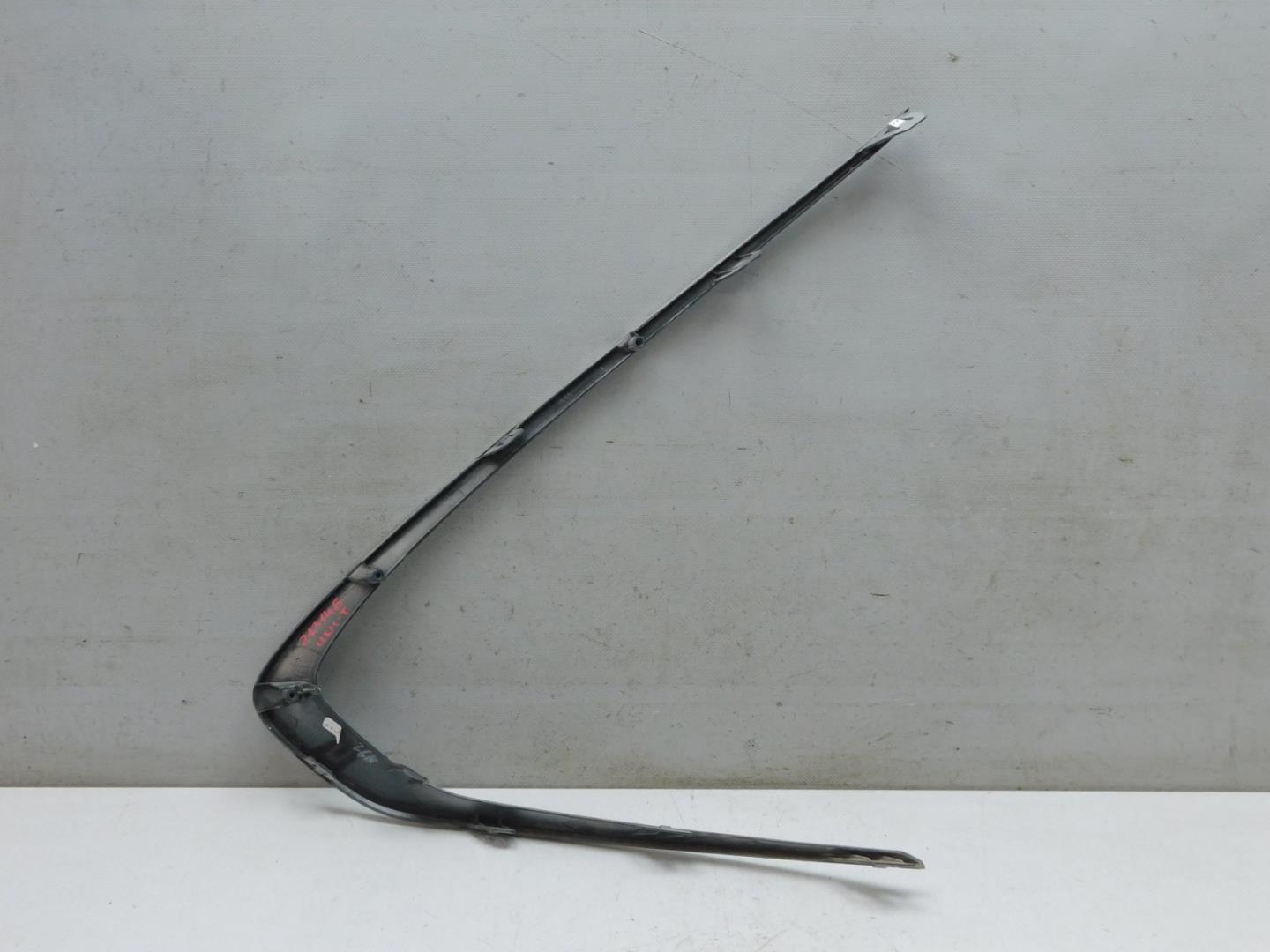 Накладка переднего бампера