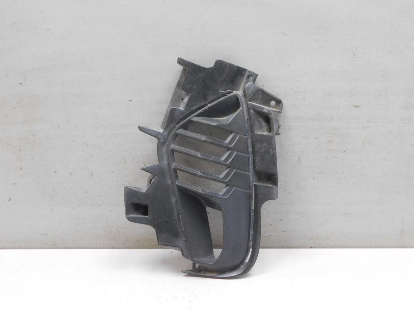 Решетка в бампер левая