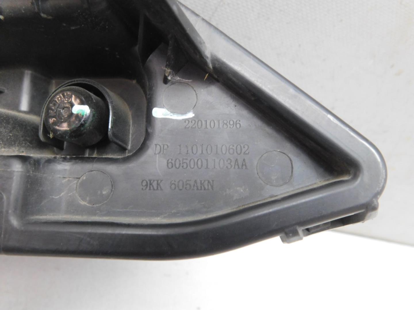 Габарит передний левый