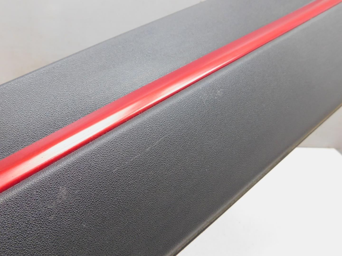 Накладка двери передней левой