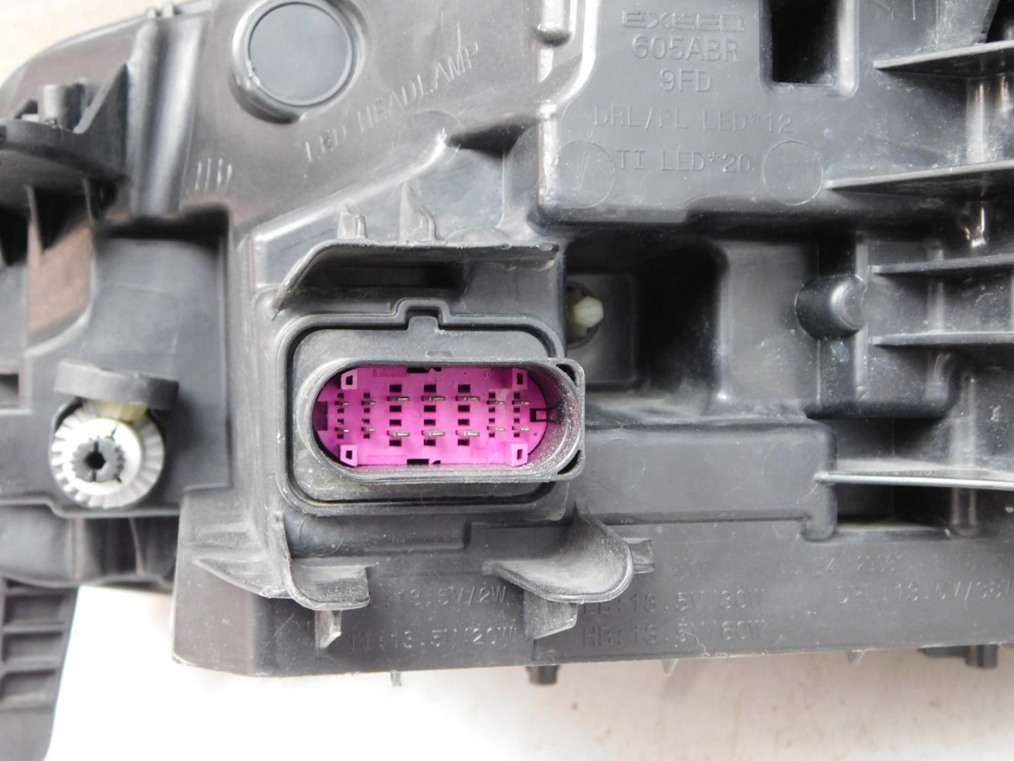 Фара правая