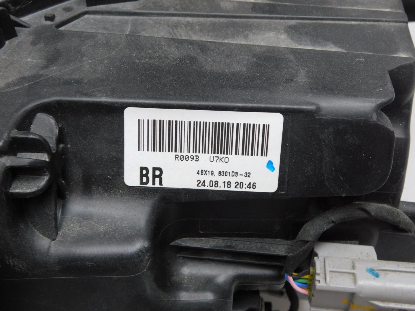 Фара правая