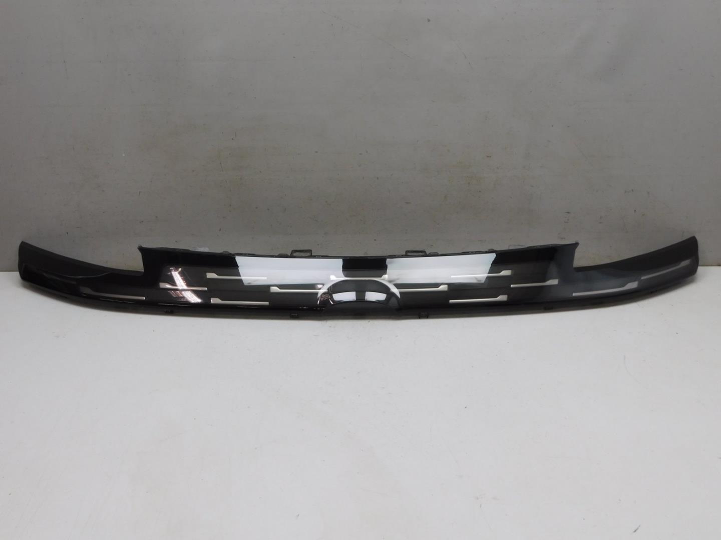 Накладка на решетку радиатора