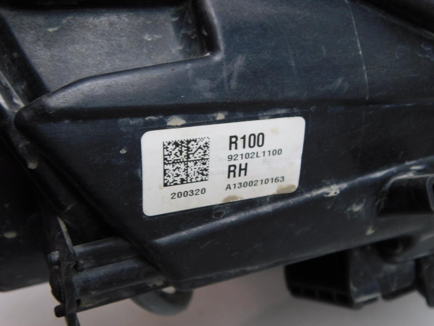 Фара правая