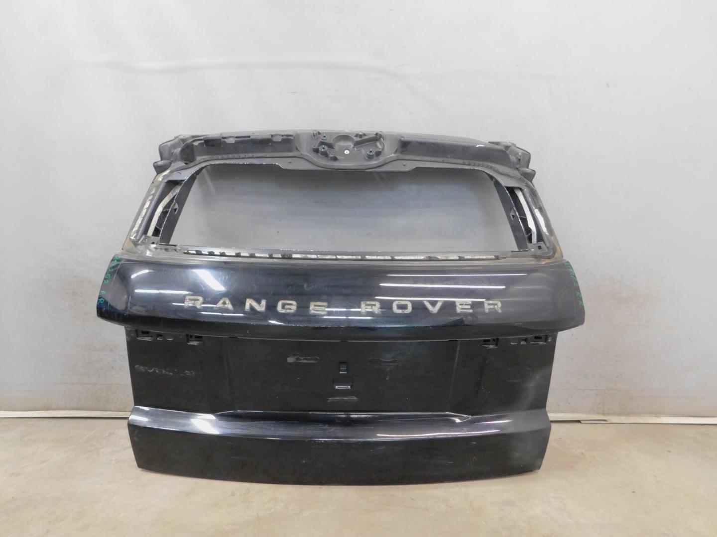 Дверь багажника