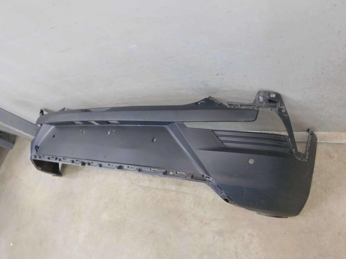 Бампер задний