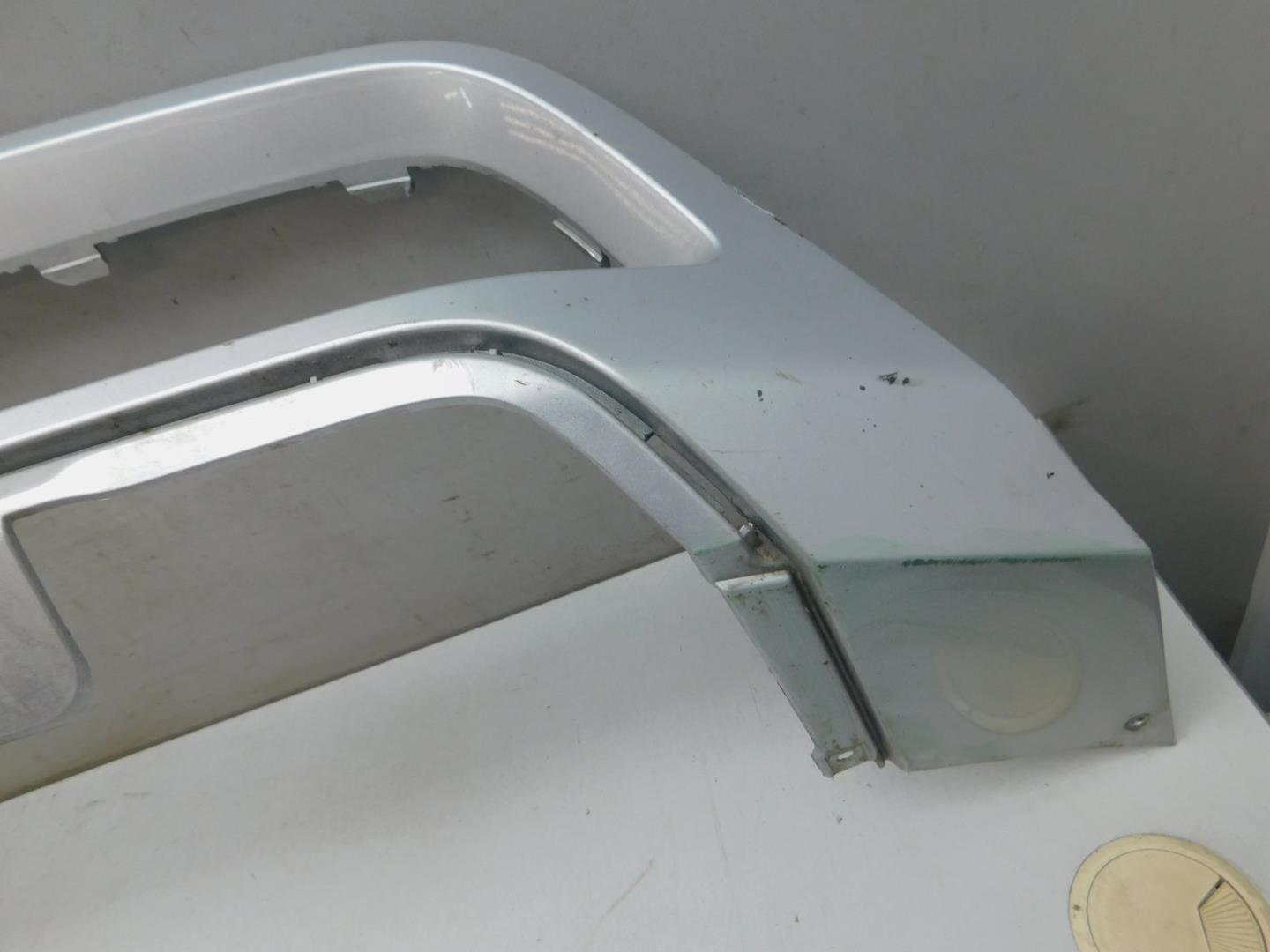 Накладка переднего бампера