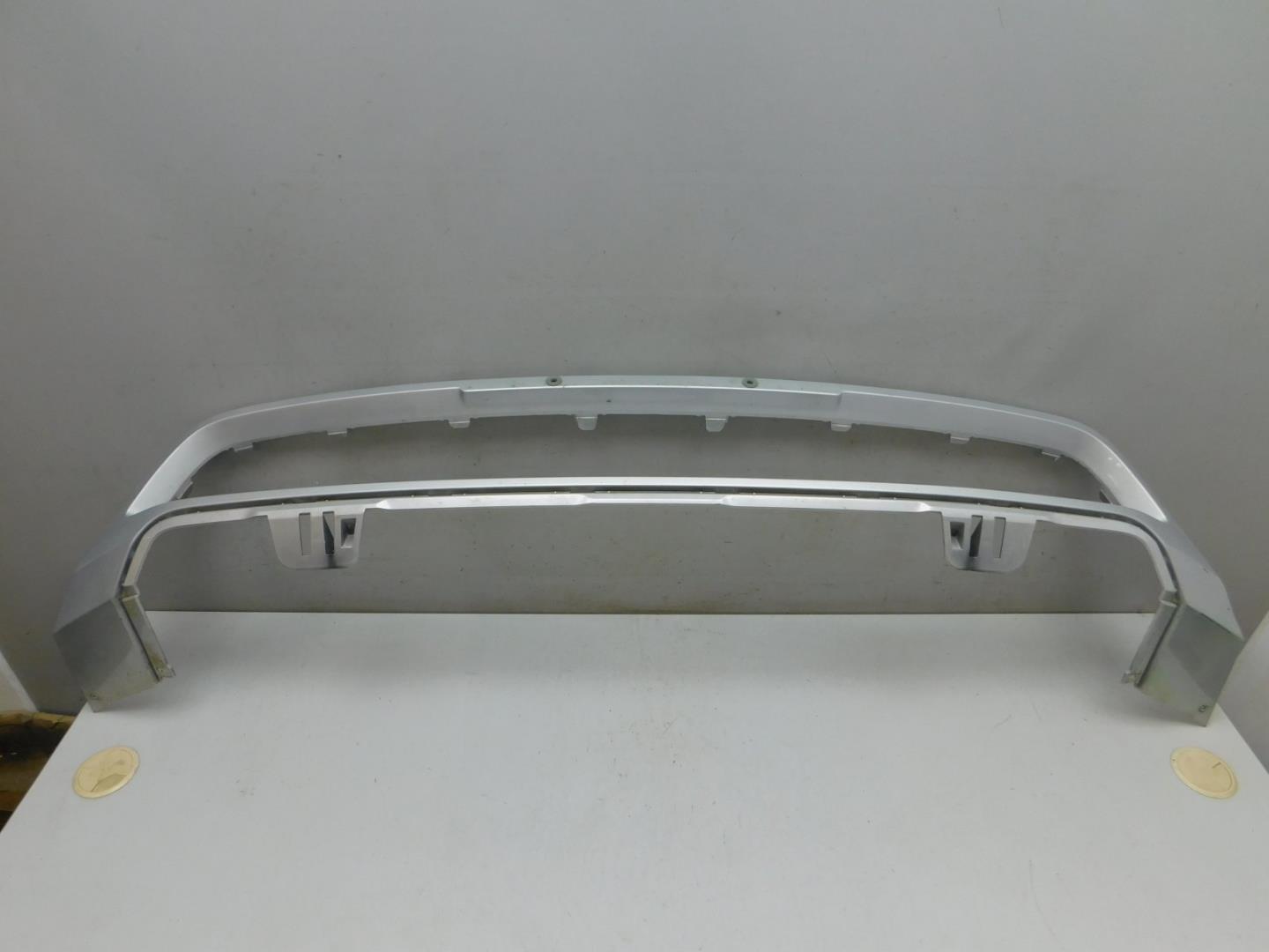 Накладка переднего бампера